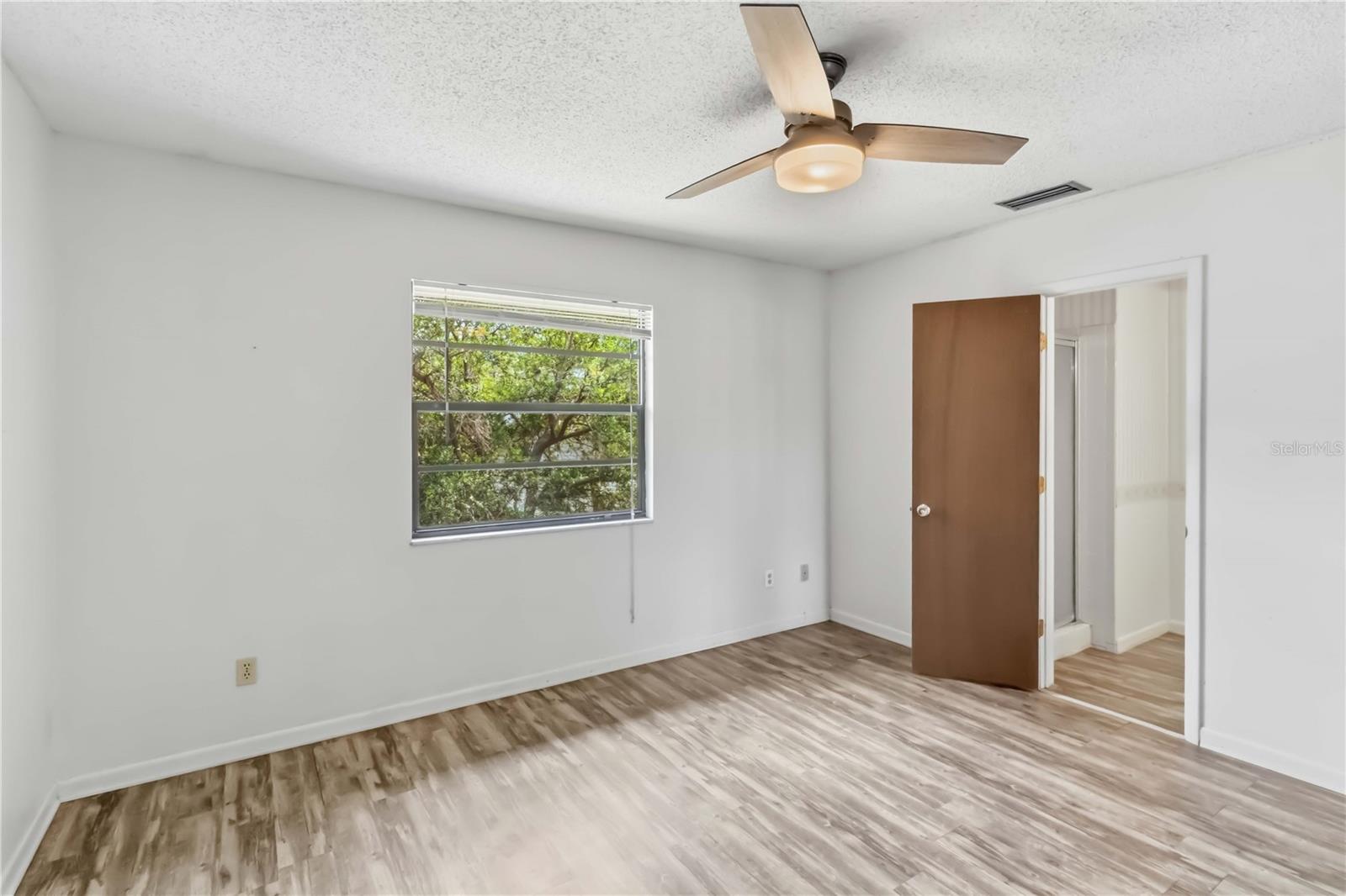 BREEZEWAY VILLAS CONDO TWNHS - Residential