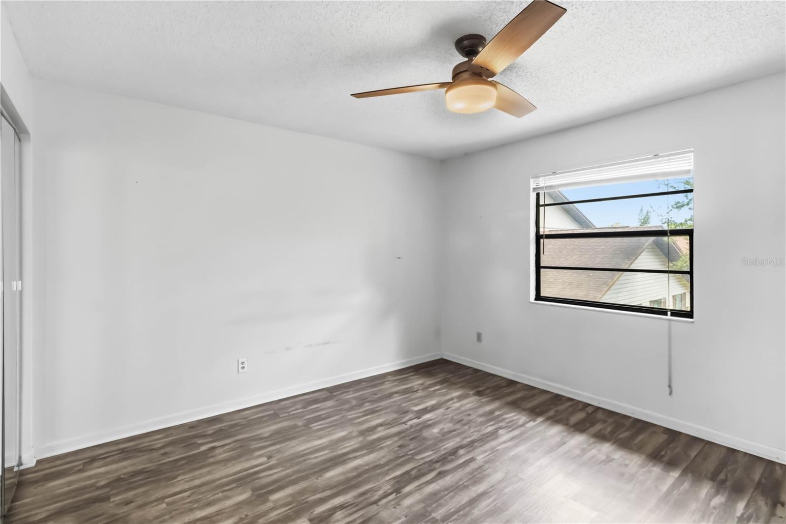 BREEZEWAY VILLAS CONDO TWNHS - Residential