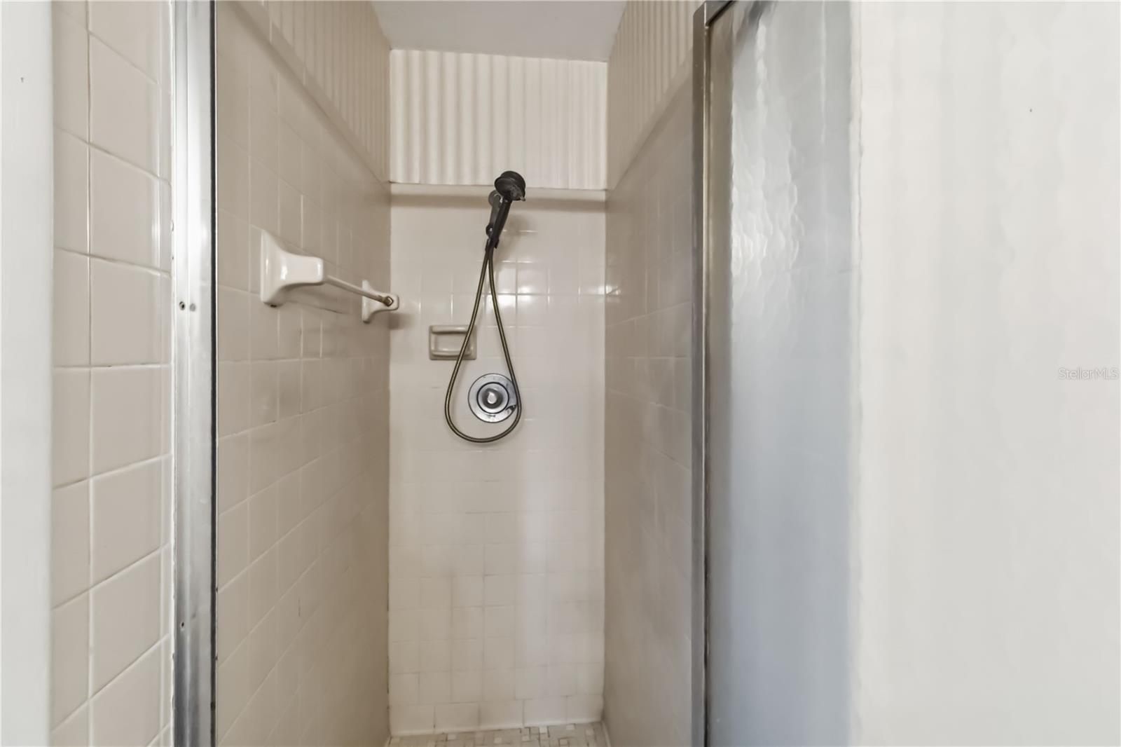 BREEZEWAY VILLAS CONDO TWNHS - Residential