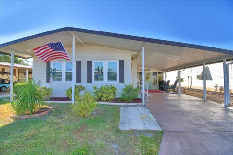 A home in WINTER HAVEN