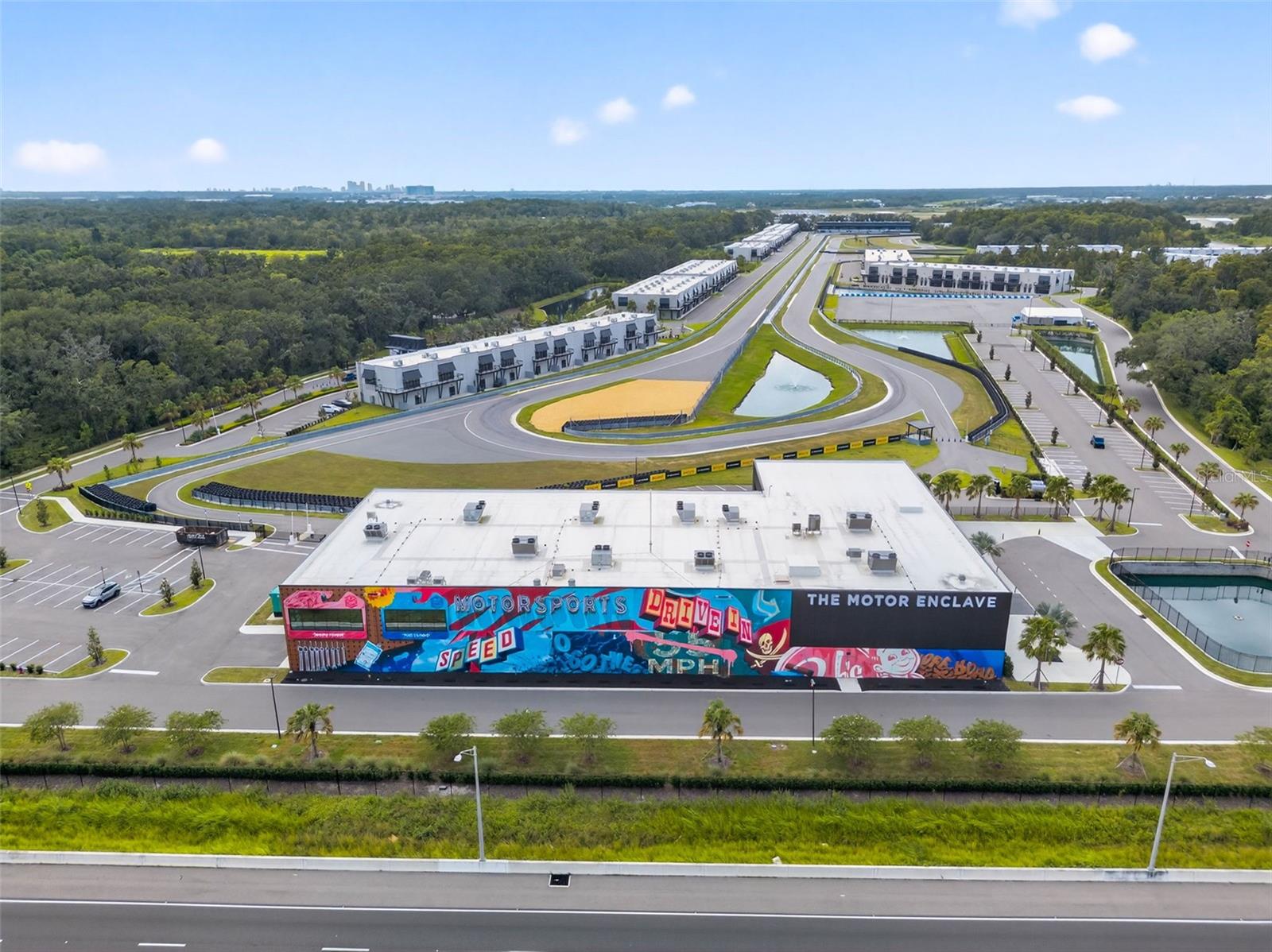 MOTOR ENCLAVE PH 1 - Commercial Sale