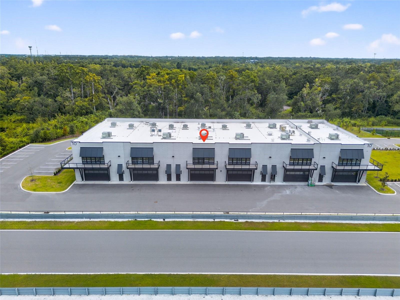 MOTOR ENCLAVE PH 1 - Commercial Sale