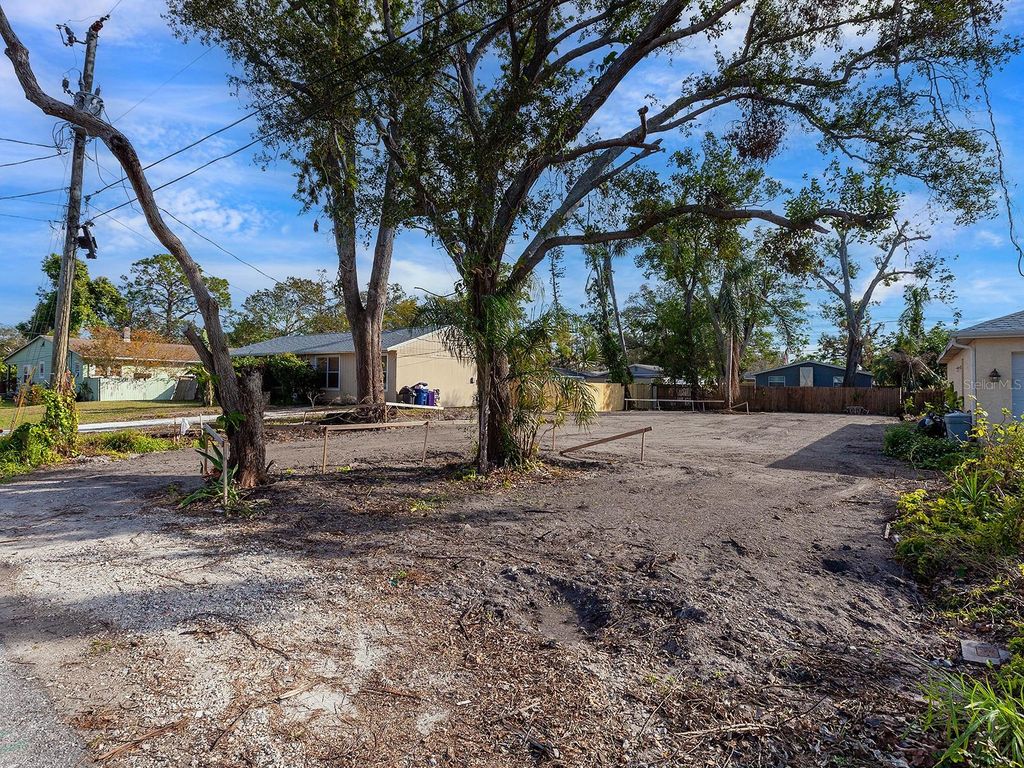 Photo of 2950 Forest Lane, Sarasota, FL 34231 (MLS # A4639899)