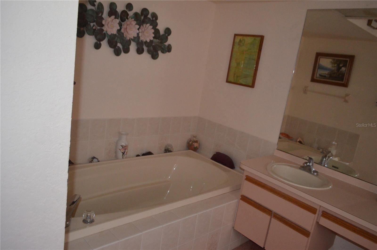 GLEN LAKES PHASE ONE UNIT 1 LOT 230 - Residential