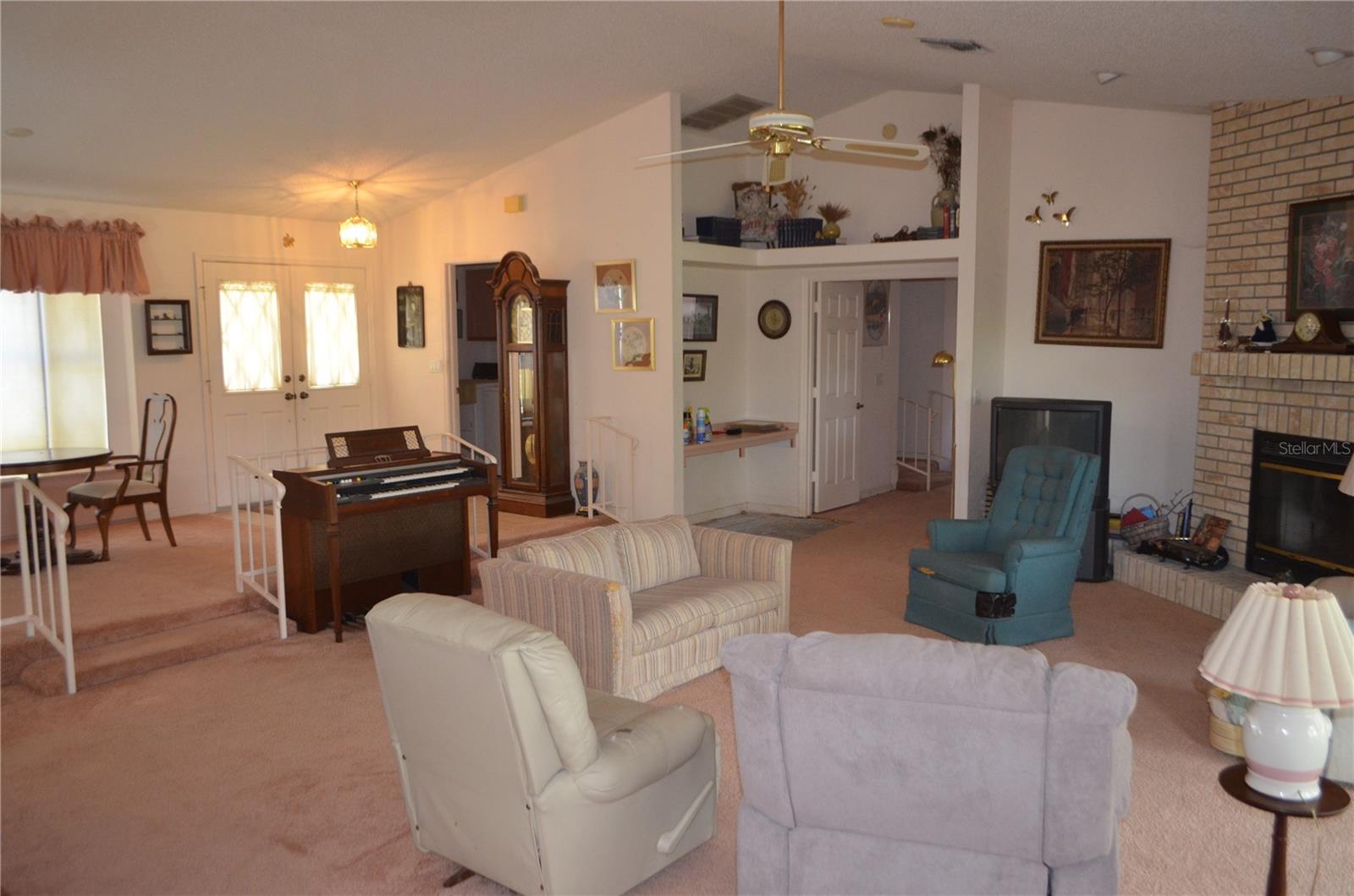GLEN LAKES PHASE ONE UNIT 1 LOT 230 - Residential
