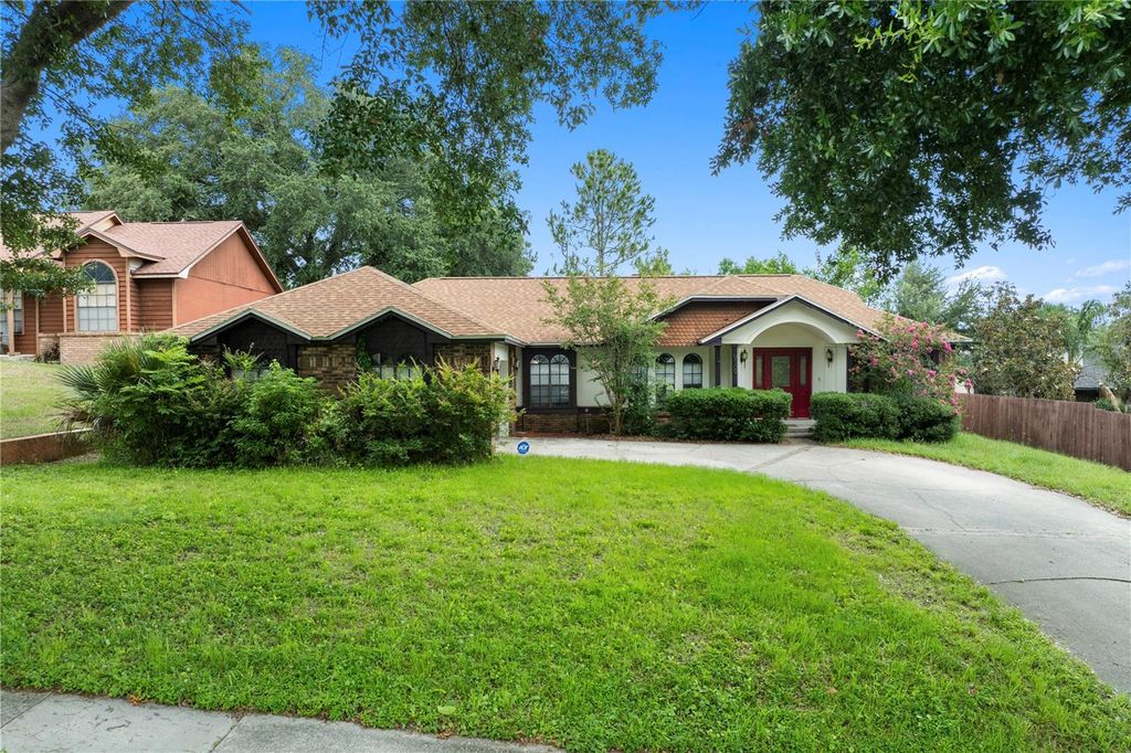 Photo of 9109 Queen Elizabeth Court, Orlando, FL 32818 (MLS # O6412503)