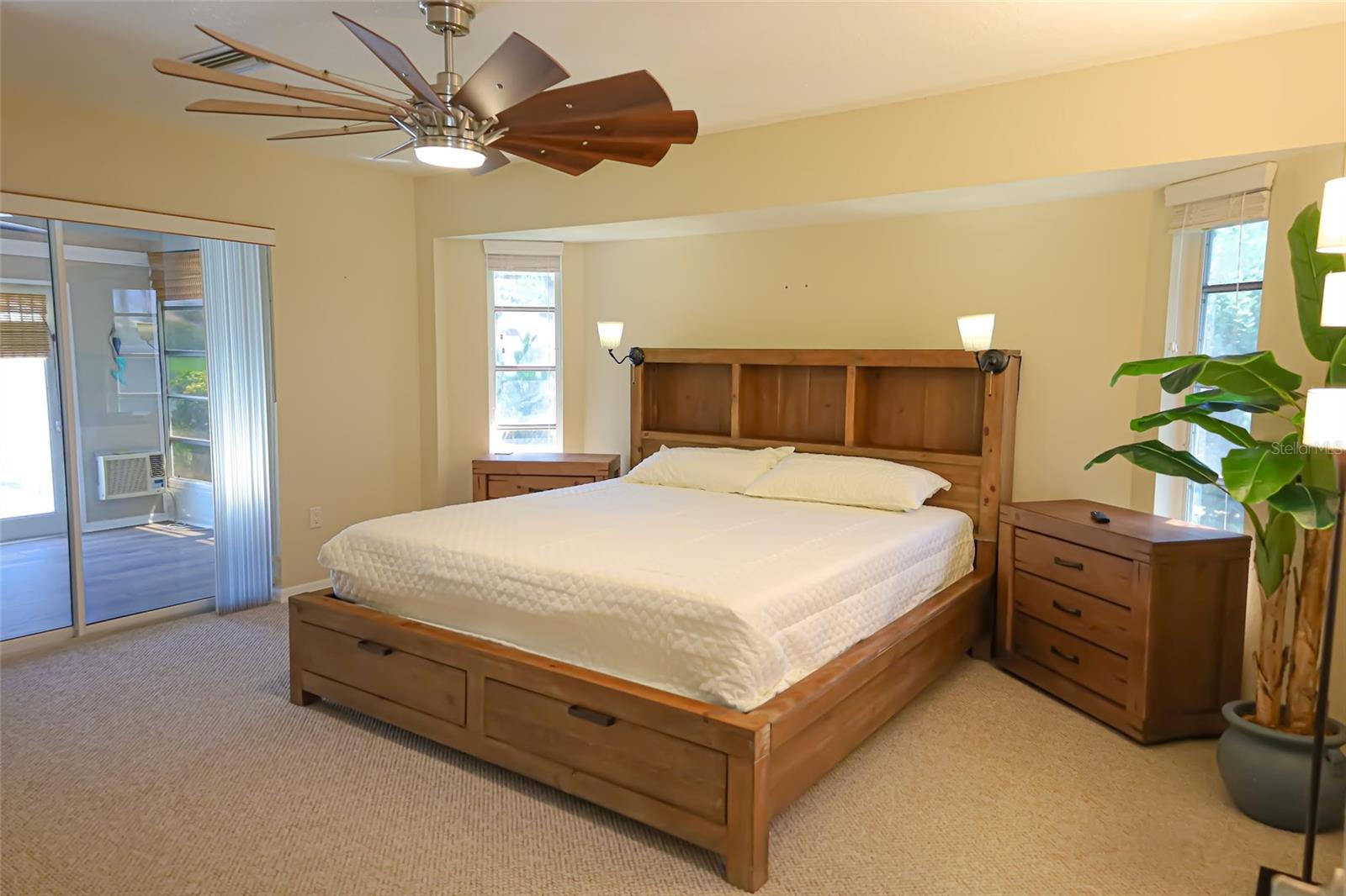 QUAIL LAKE - Residential Lease