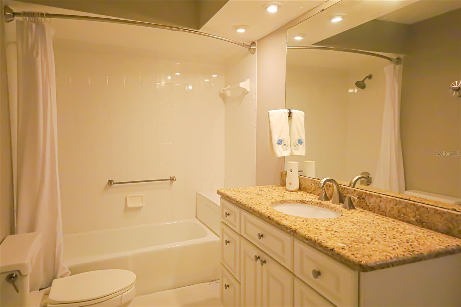 QUAIL LAKE - Residential Lease