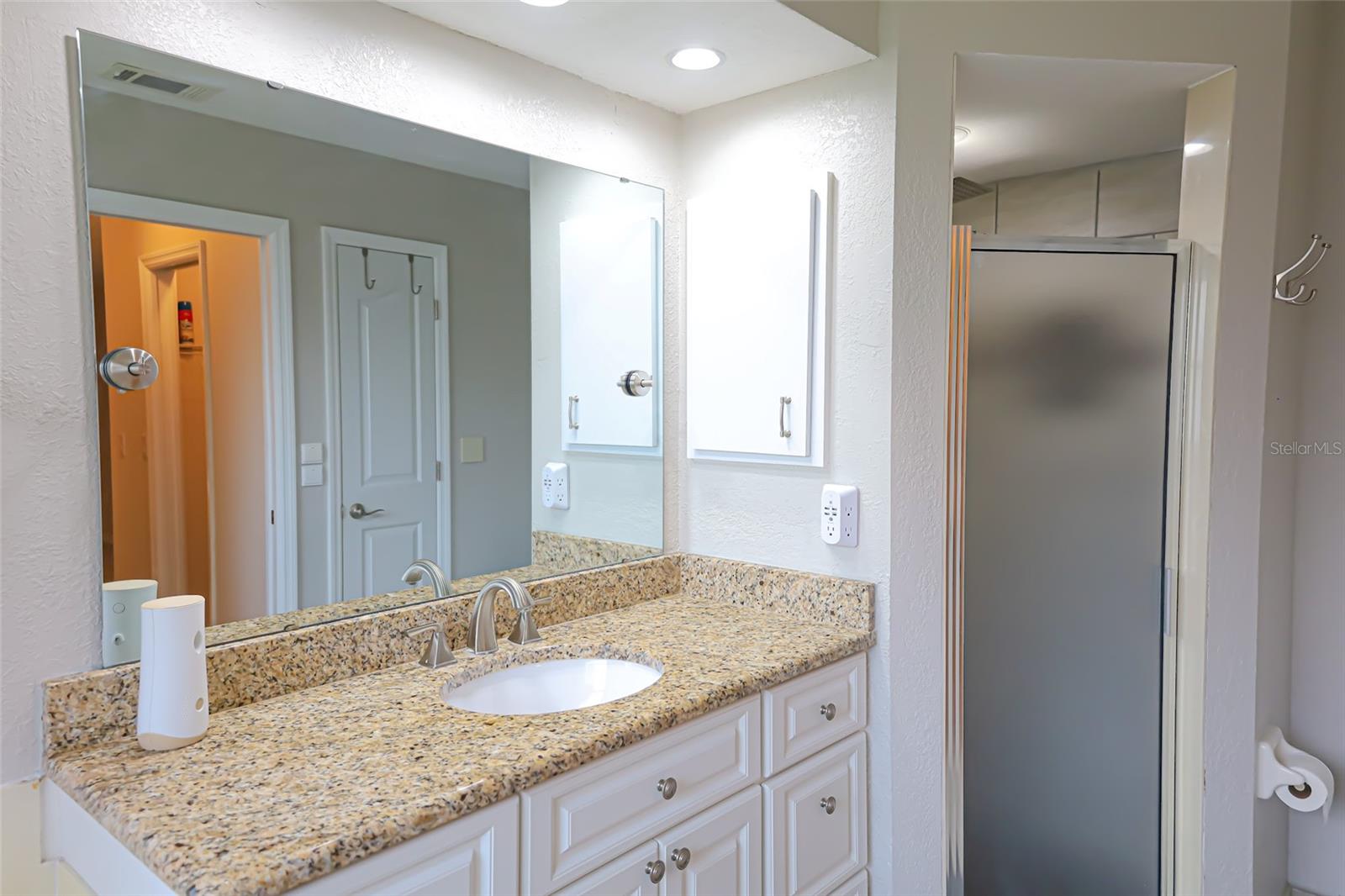 QUAIL LAKE - Residential Lease