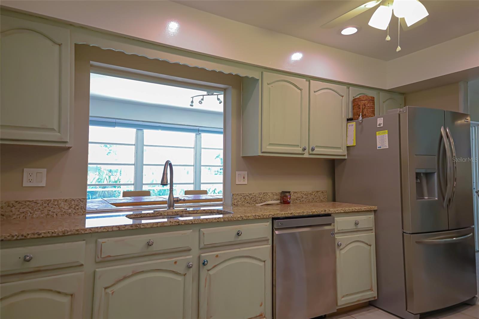 QUAIL LAKE - Residential Lease