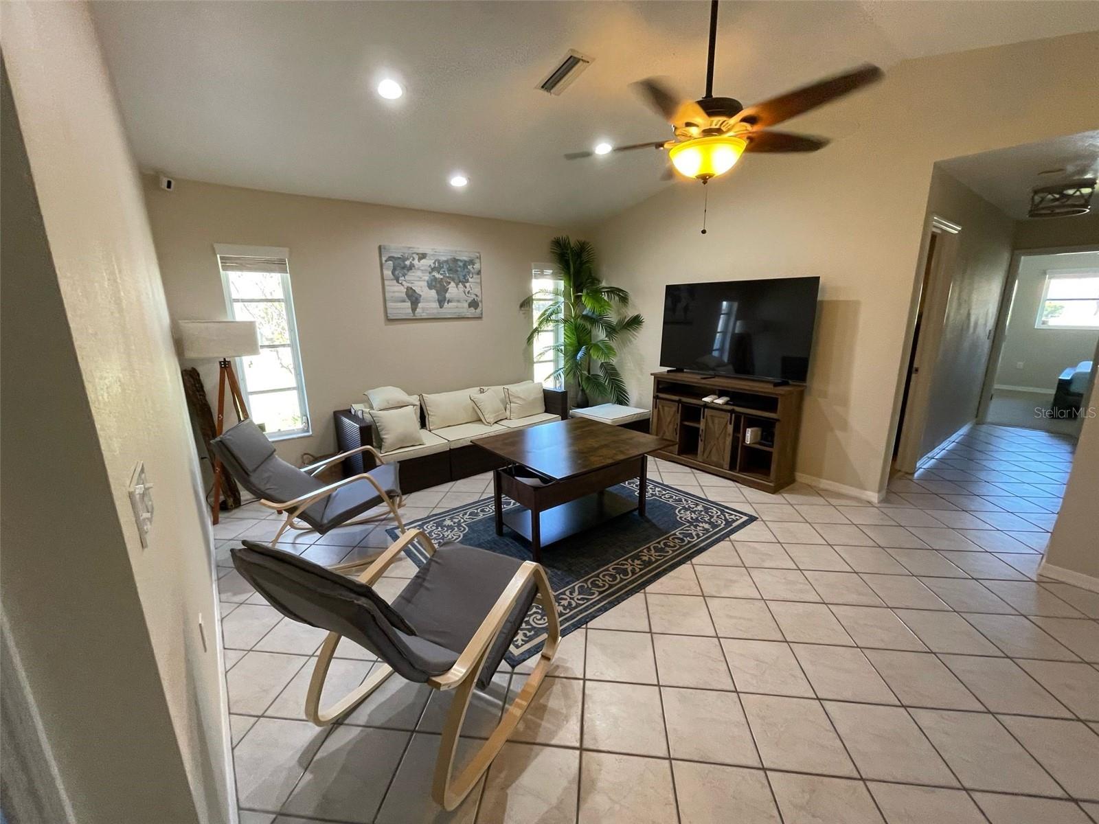 QUAIL LAKE - Residential Lease