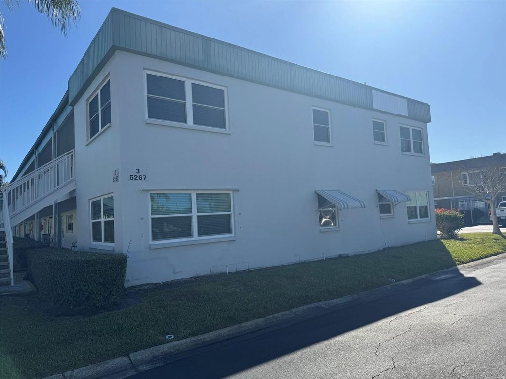 Photo of 5267 81st Street N #20, St Petersburg, FL 33709 (MLS # TB8468576)