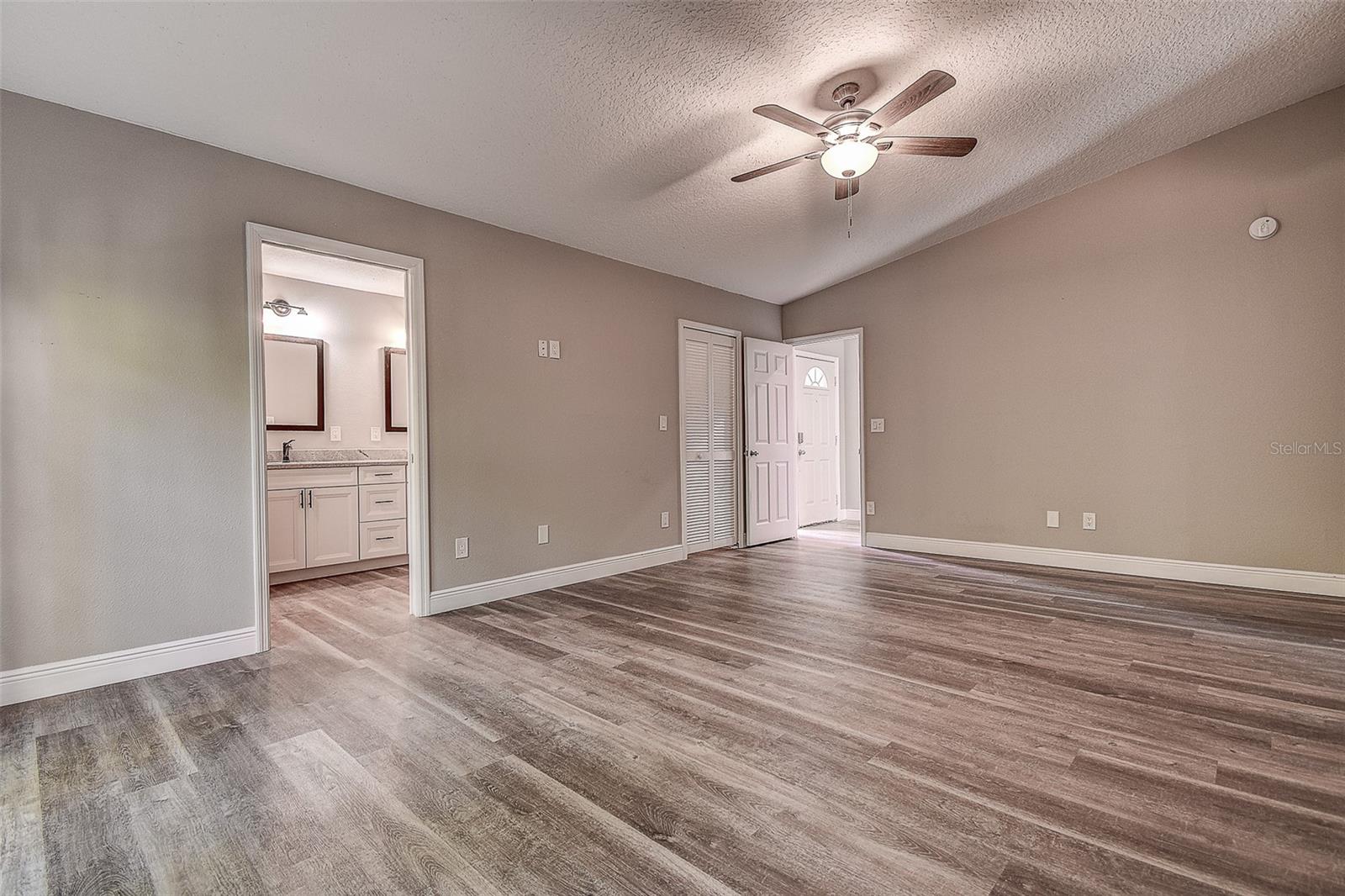 WHISPER LAKE SUB - Residential