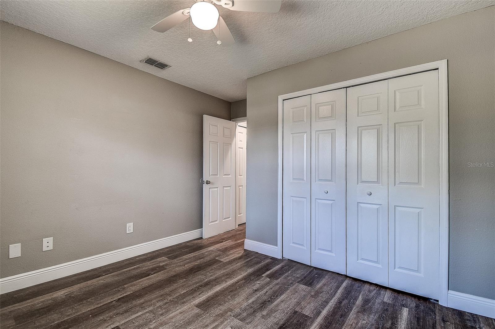 WHISPER LAKE SUB - Residential