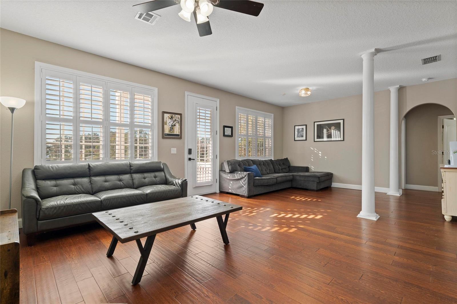 SAVANNAH POINTE - Residential