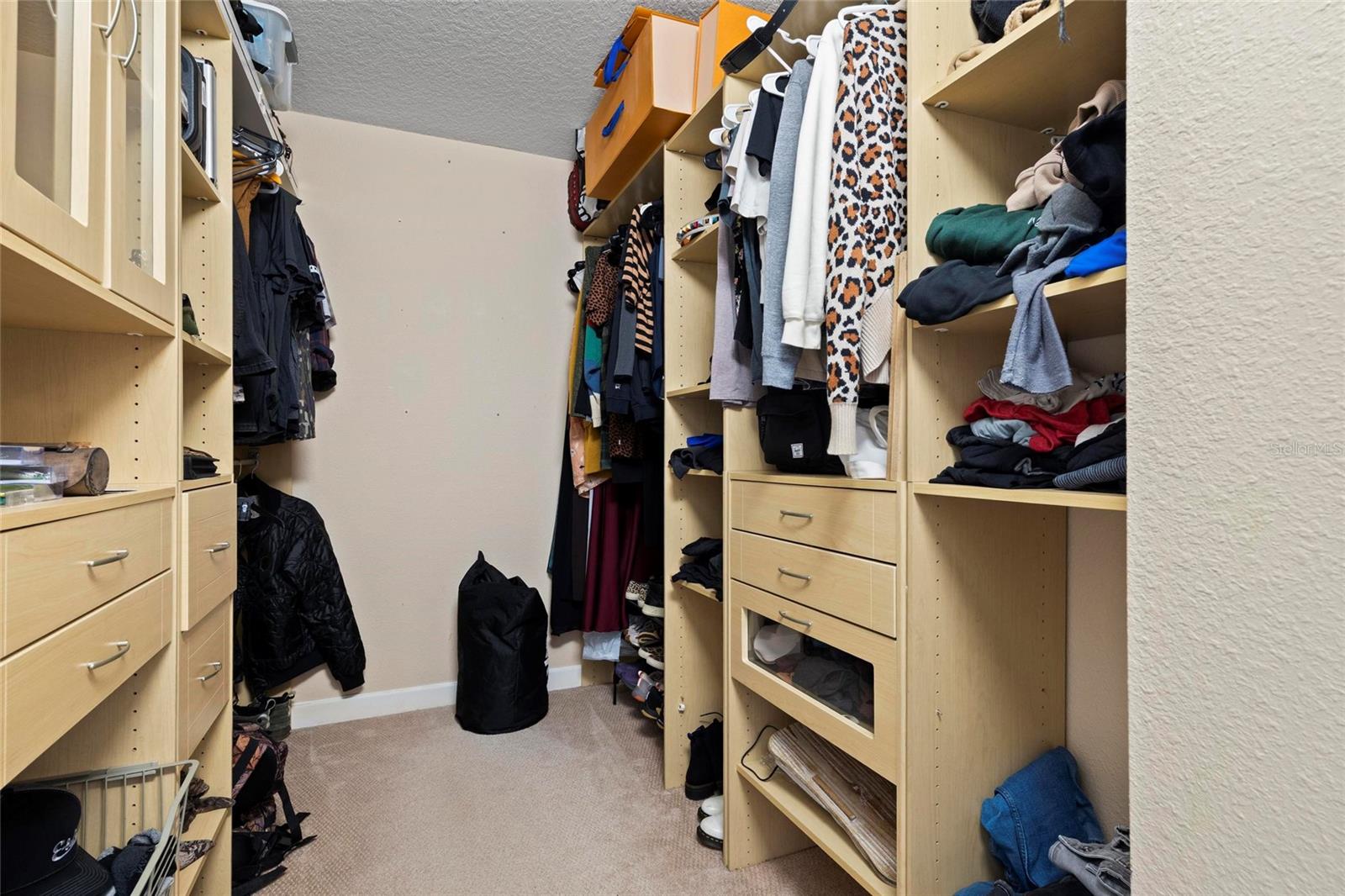 SAVANNAH POINTE - Residential