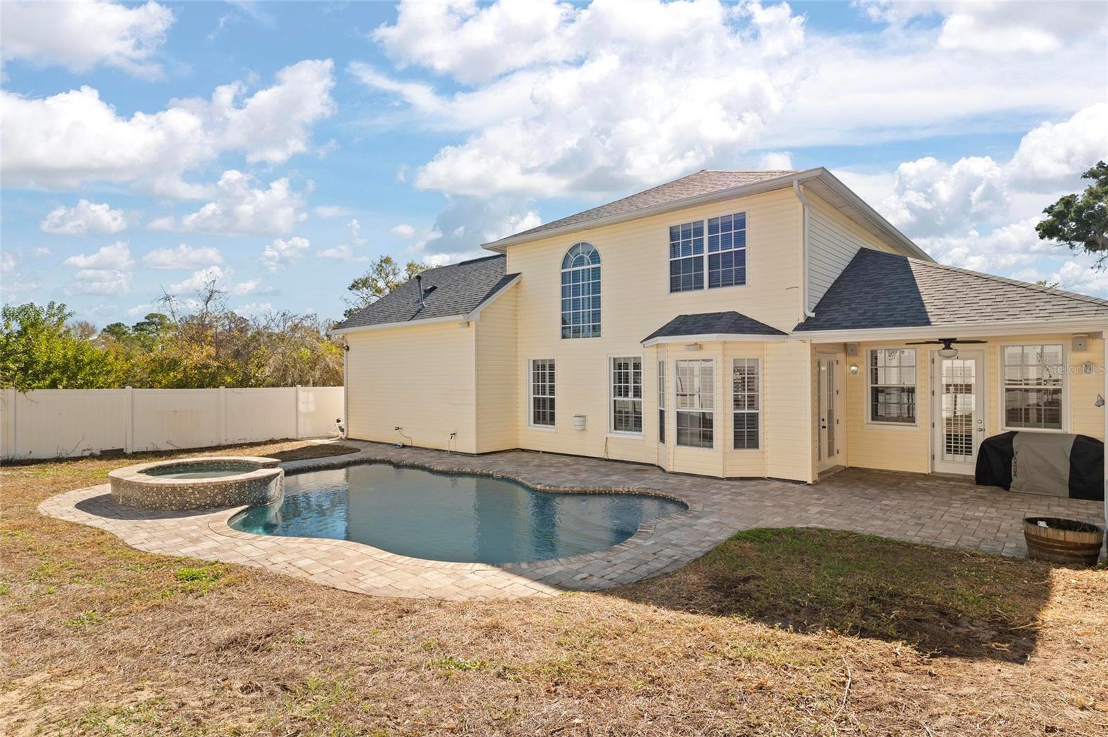 SAVANNAH POINTE - Residential