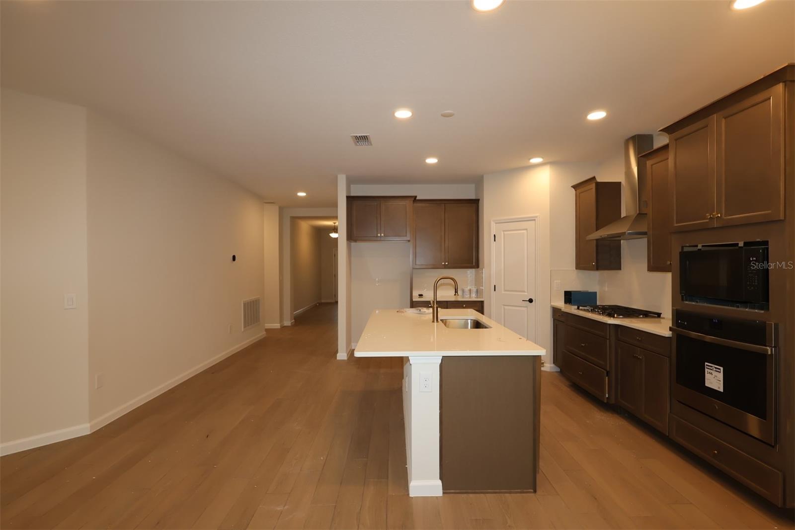 5303 HIGH LINE DRIVE