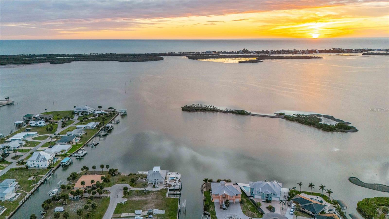 GROVE CITY SHORES - Land