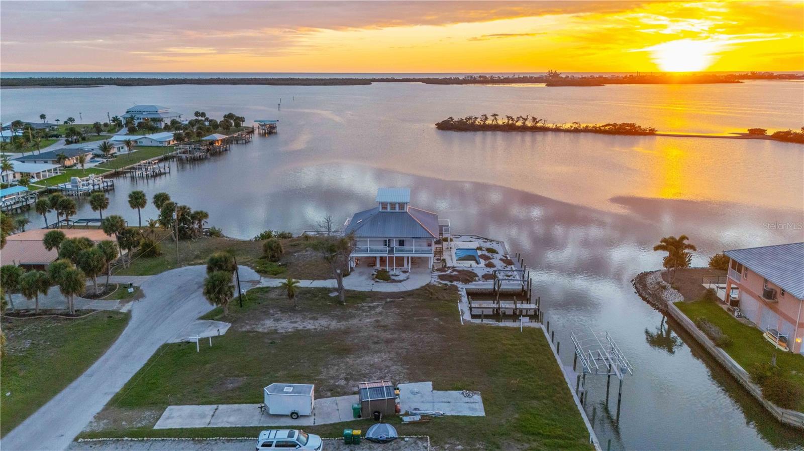 GROVE CITY SHORES - Land