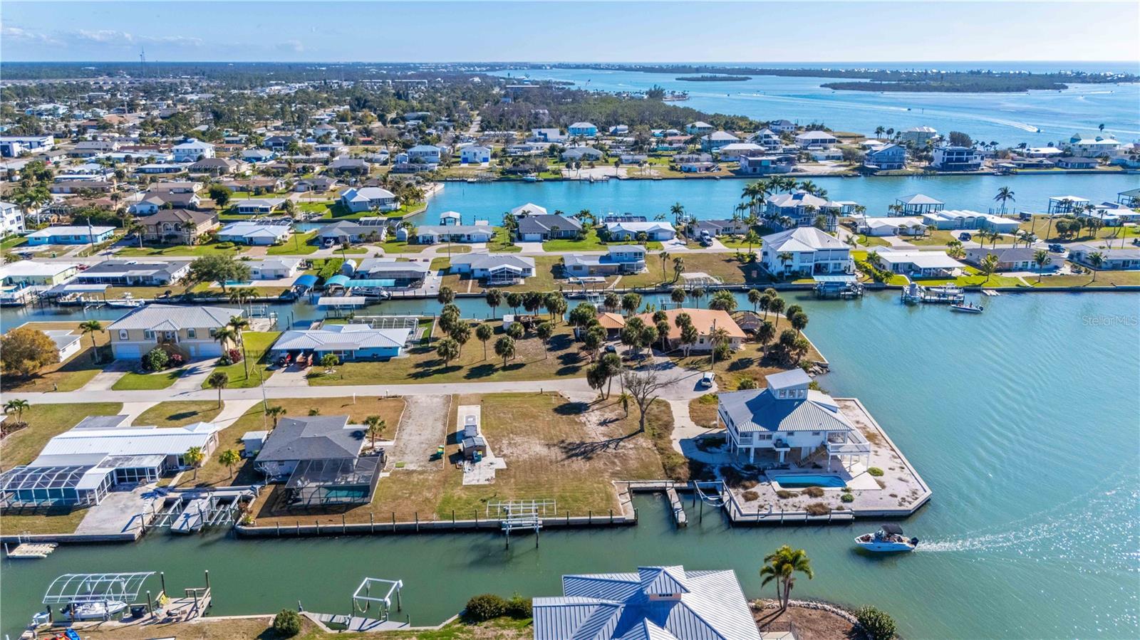 GROVE CITY SHORES - Land