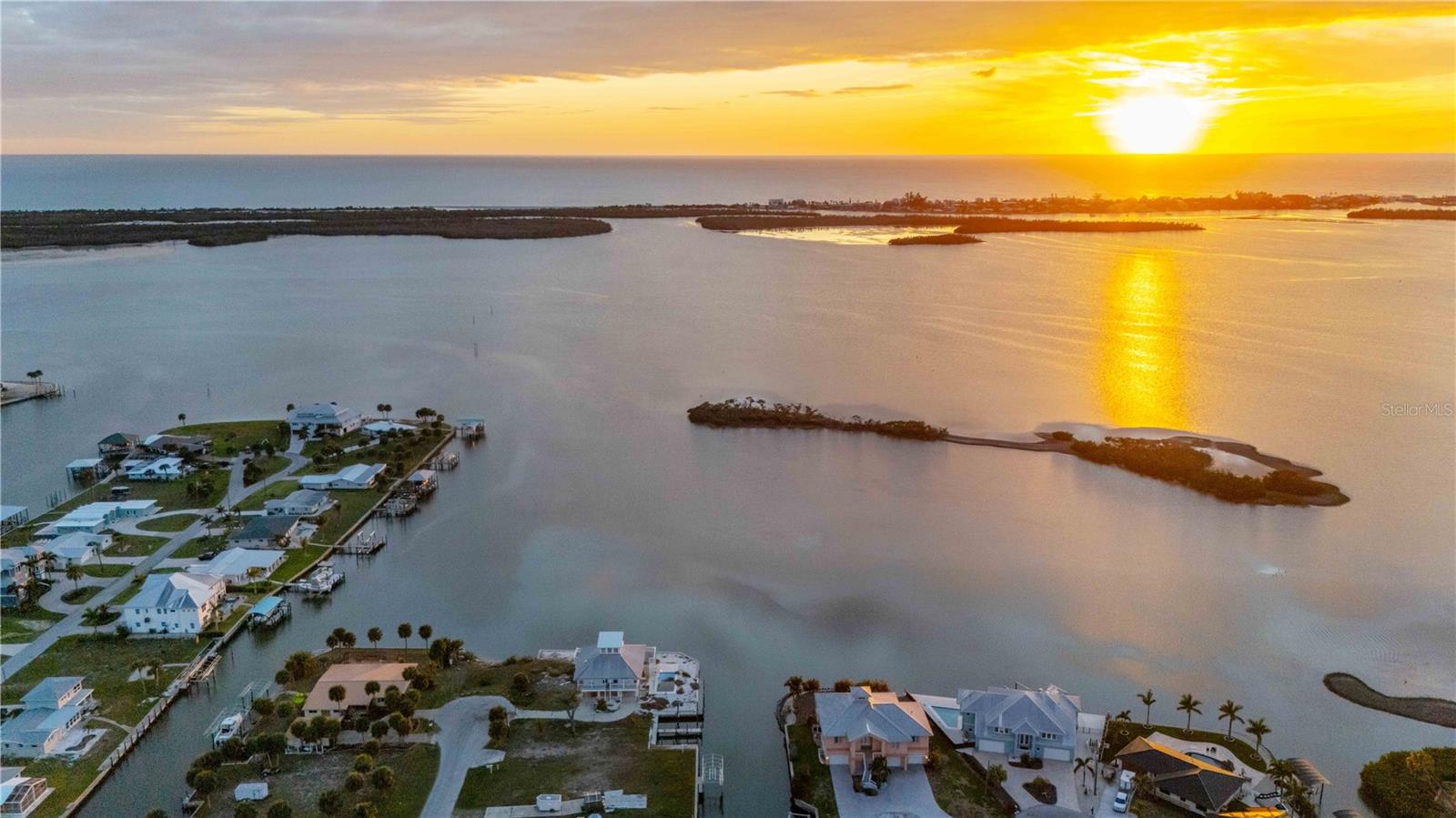 GROVE CITY SHORES - Land