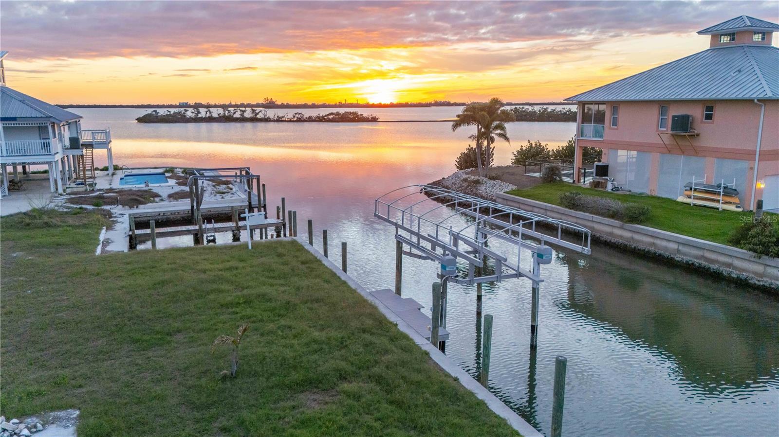 GROVE CITY SHORES - Land