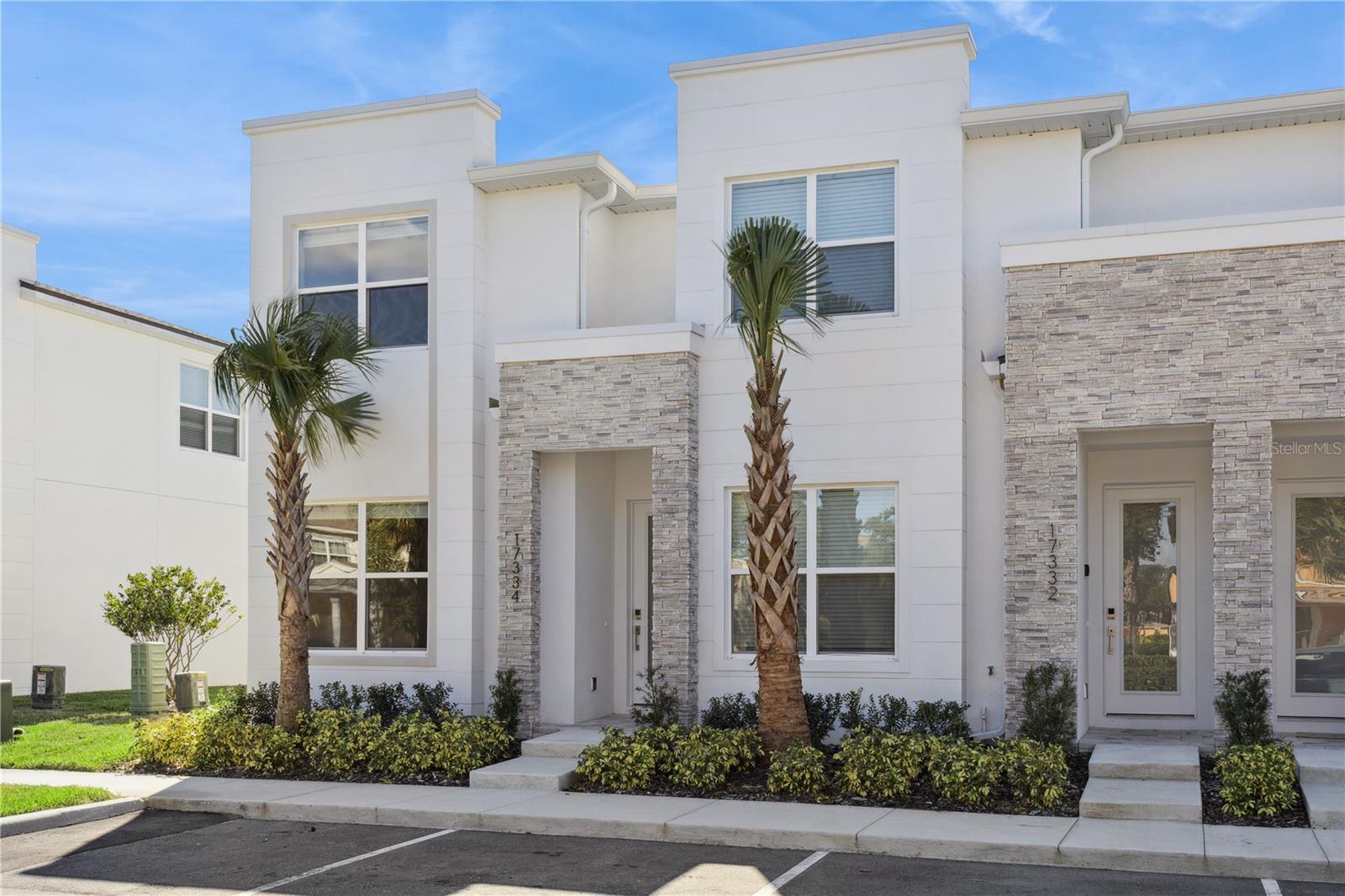 TRANQUILITY TWNHMS - Residential Lease