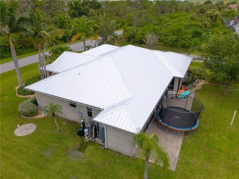 A home in PORT CHARLOTTE