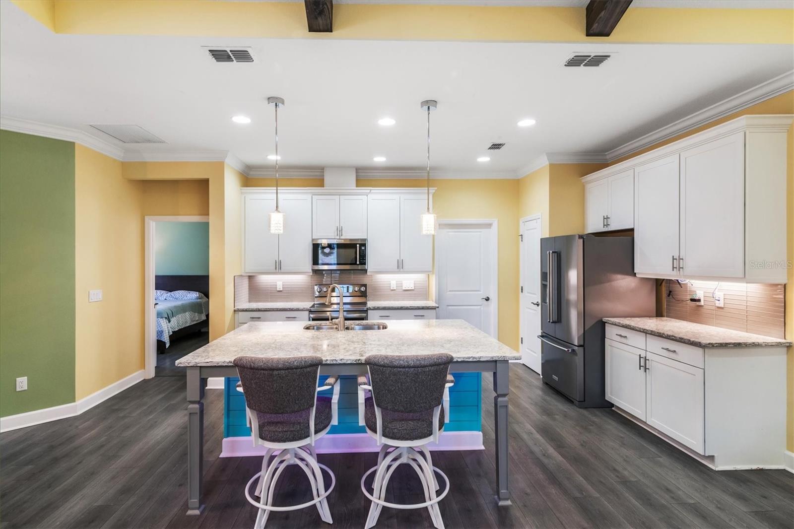 485 MARGARITAVILLE AVENUE