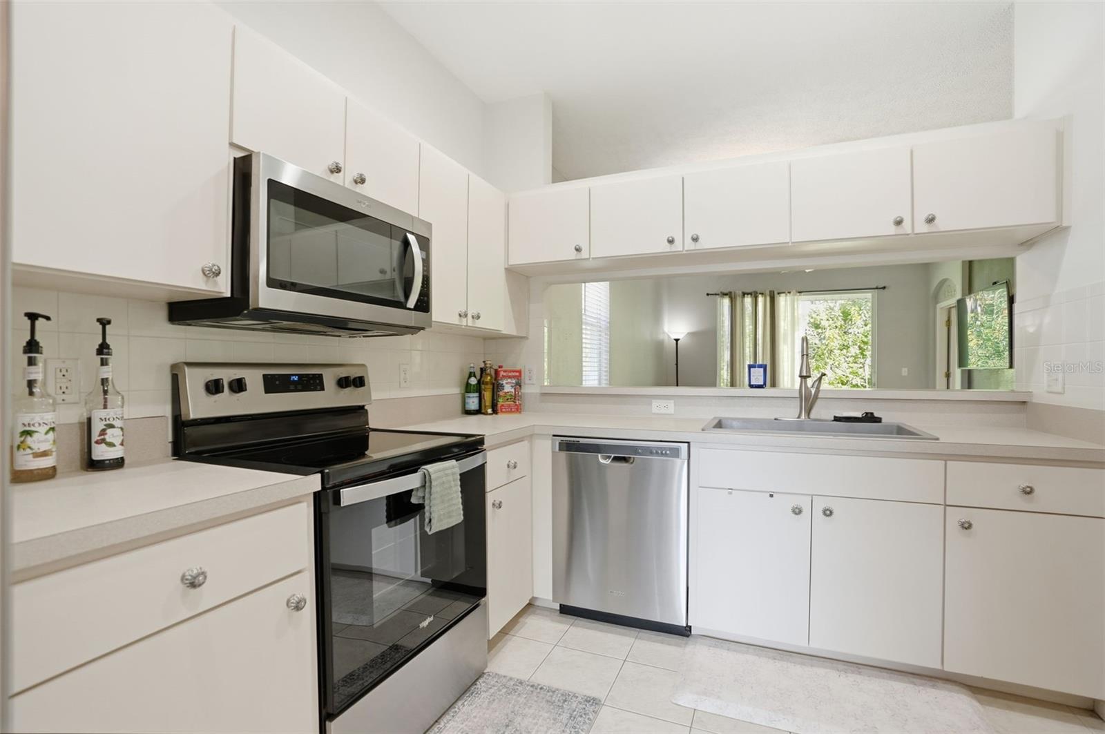 WOODLAND VILLAGE AT SHADOW RUN - Residential Lease