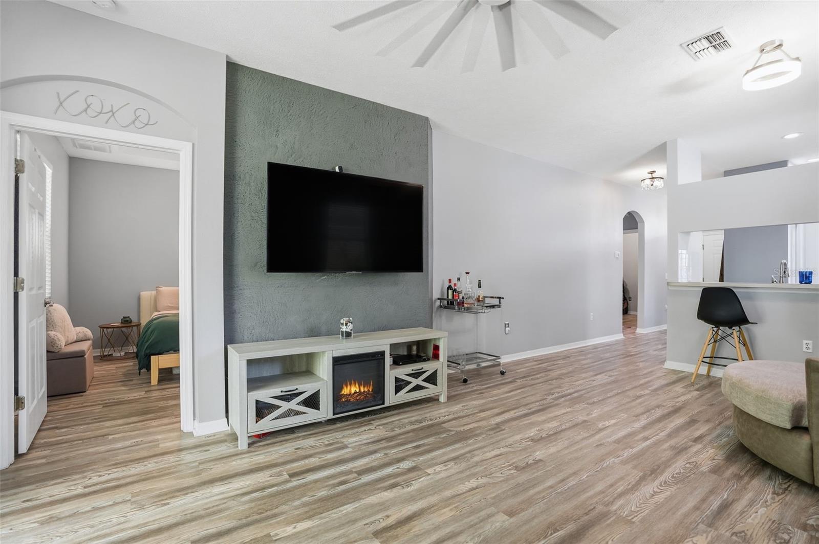 WOODLAND VILLAGE AT SHADOW RUN - Residential Lease