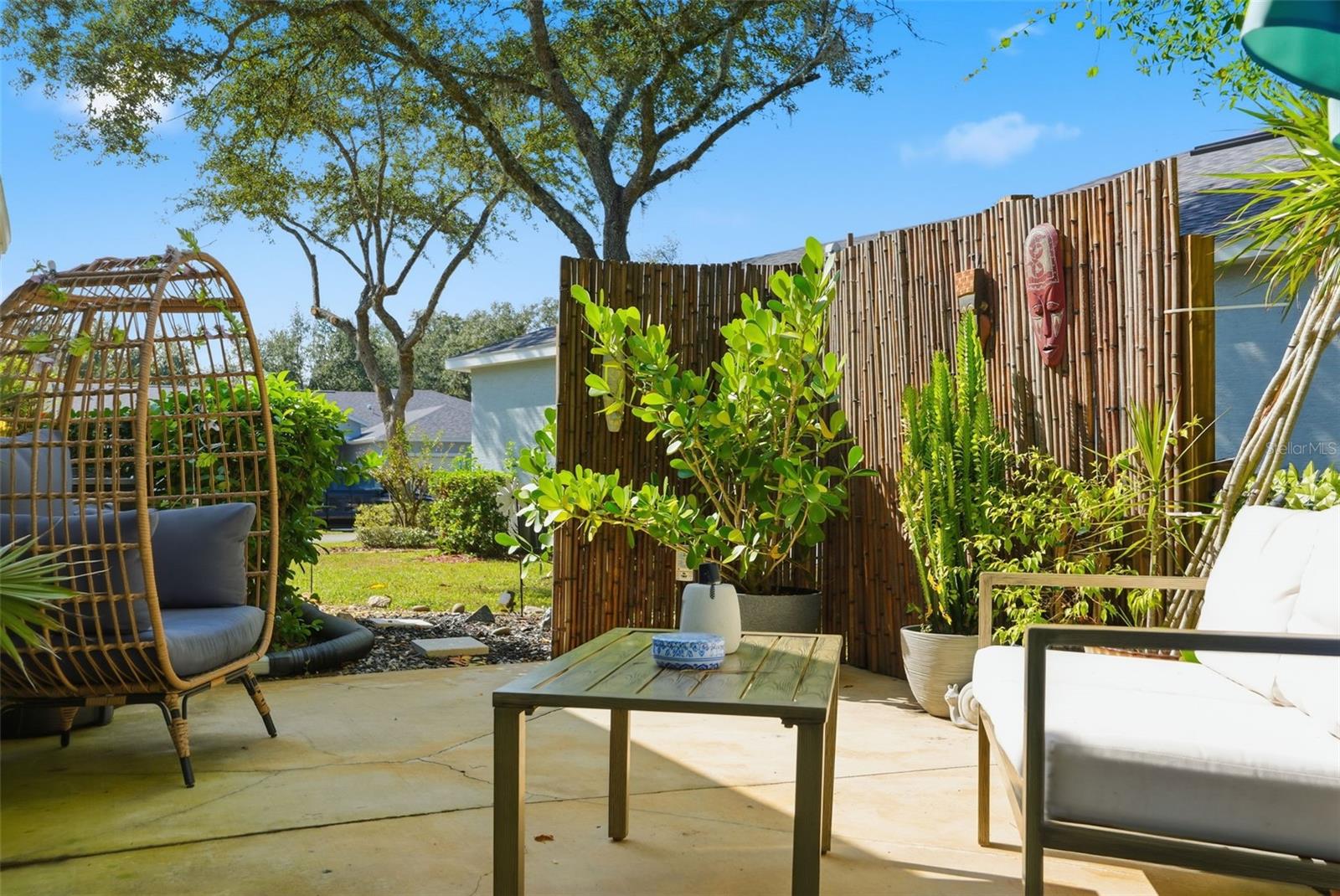 WOODLAND VILLAGE AT SHADOW RUN - Residential Lease