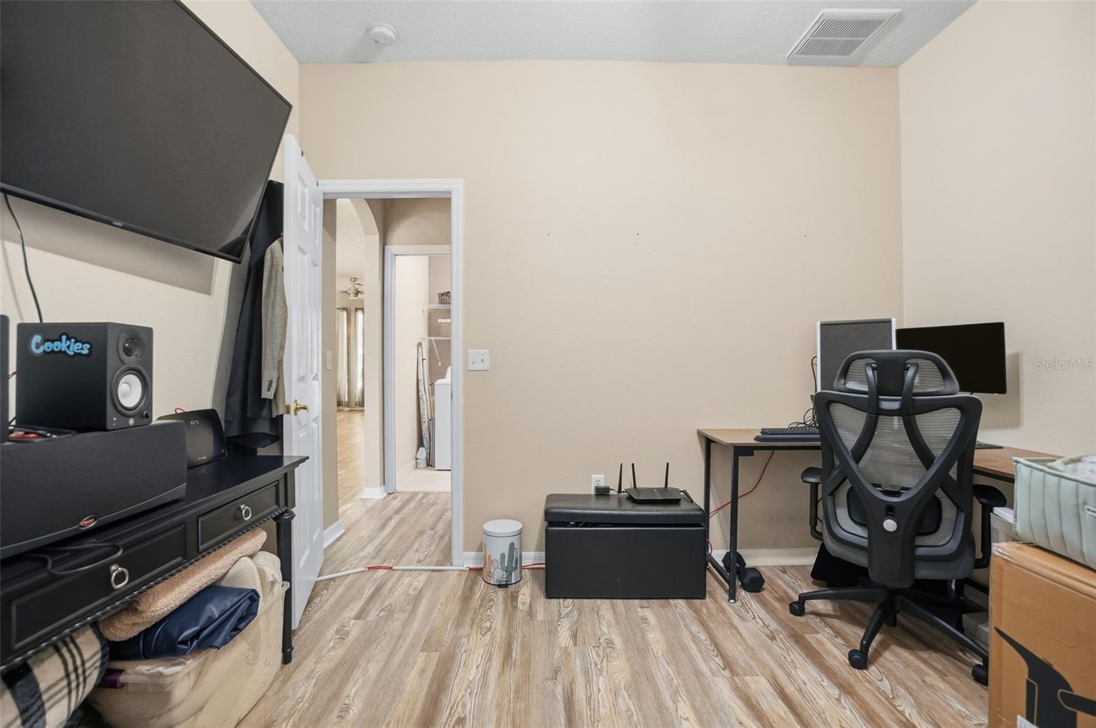 WOODLAND VILLAGE AT SHADOW RUN - Residential Lease