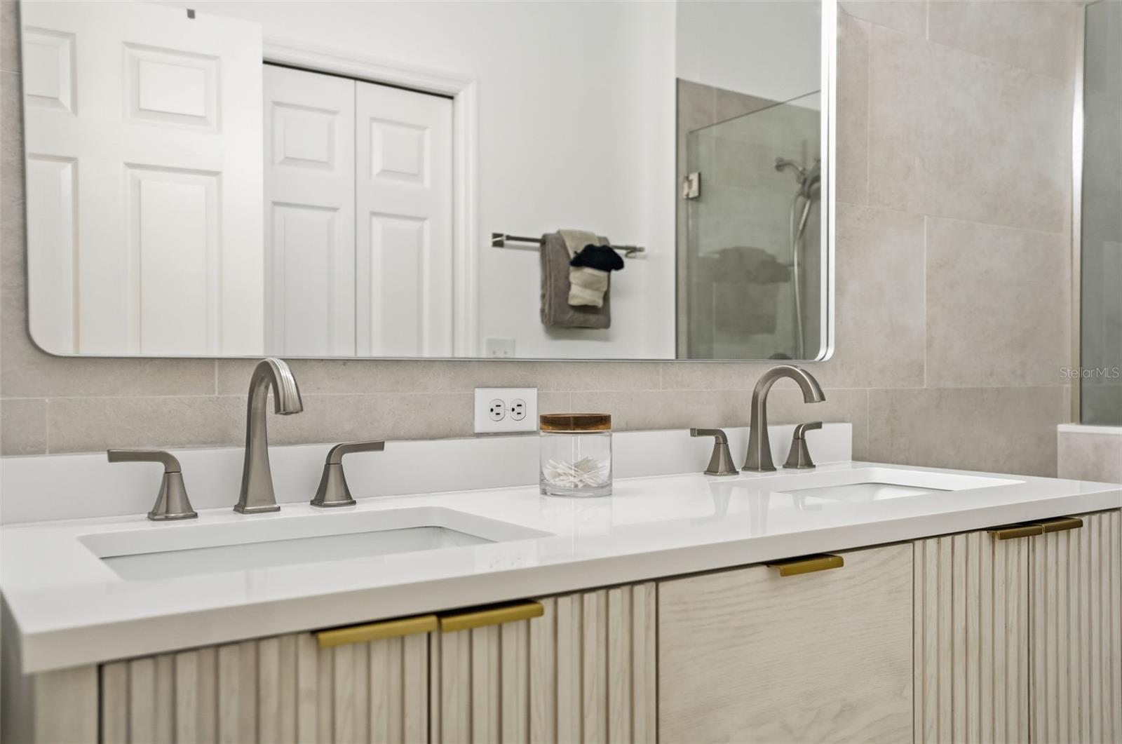 WOODLAND VILLAGE AT SHADOW RUN - Residential Lease