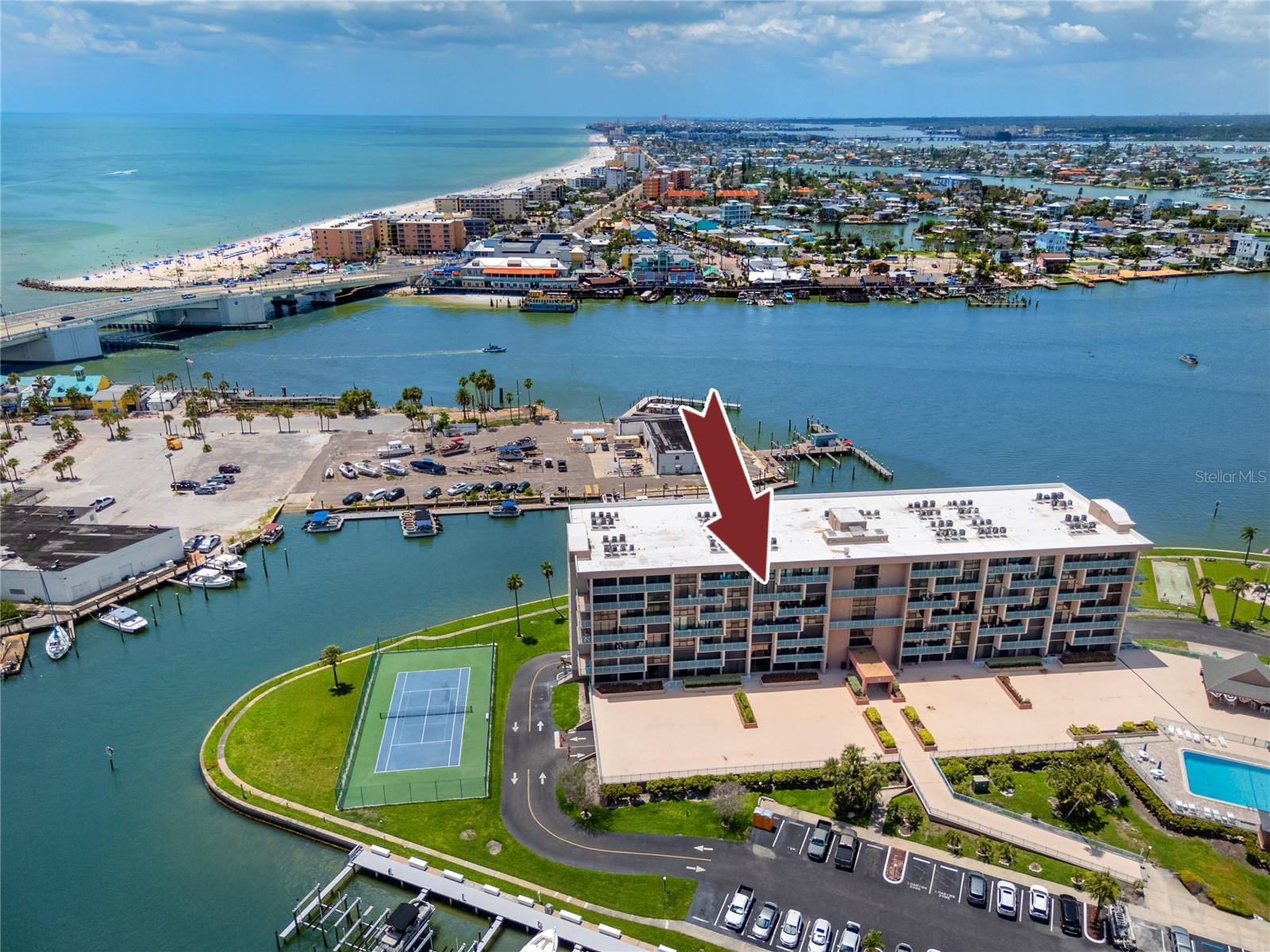 KEY CAPRI CONDO - Residential