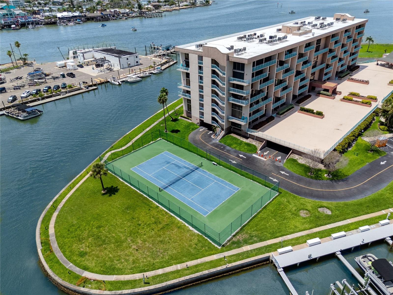 KEY CAPRI CONDO - Residential