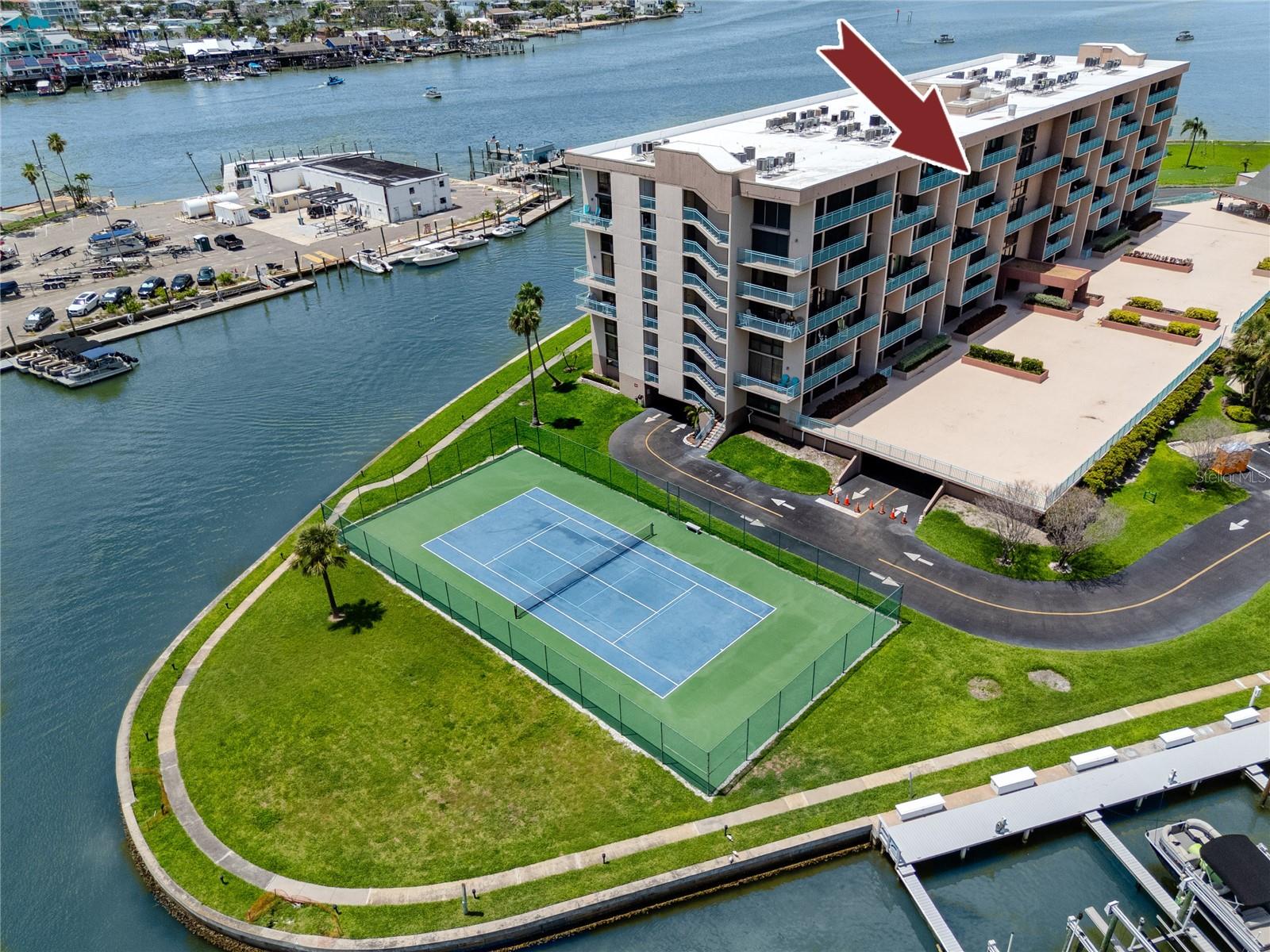 KEY CAPRI CONDO - Residential