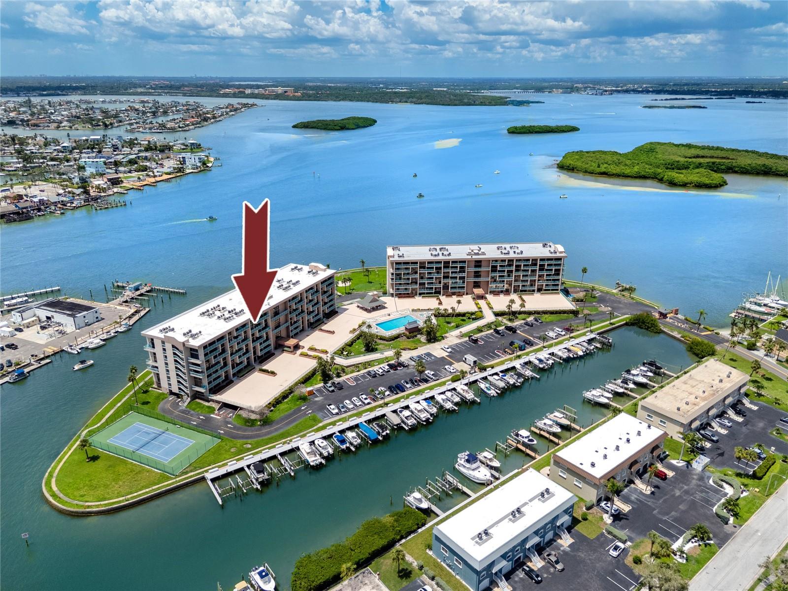 KEY CAPRI CONDO - Residential