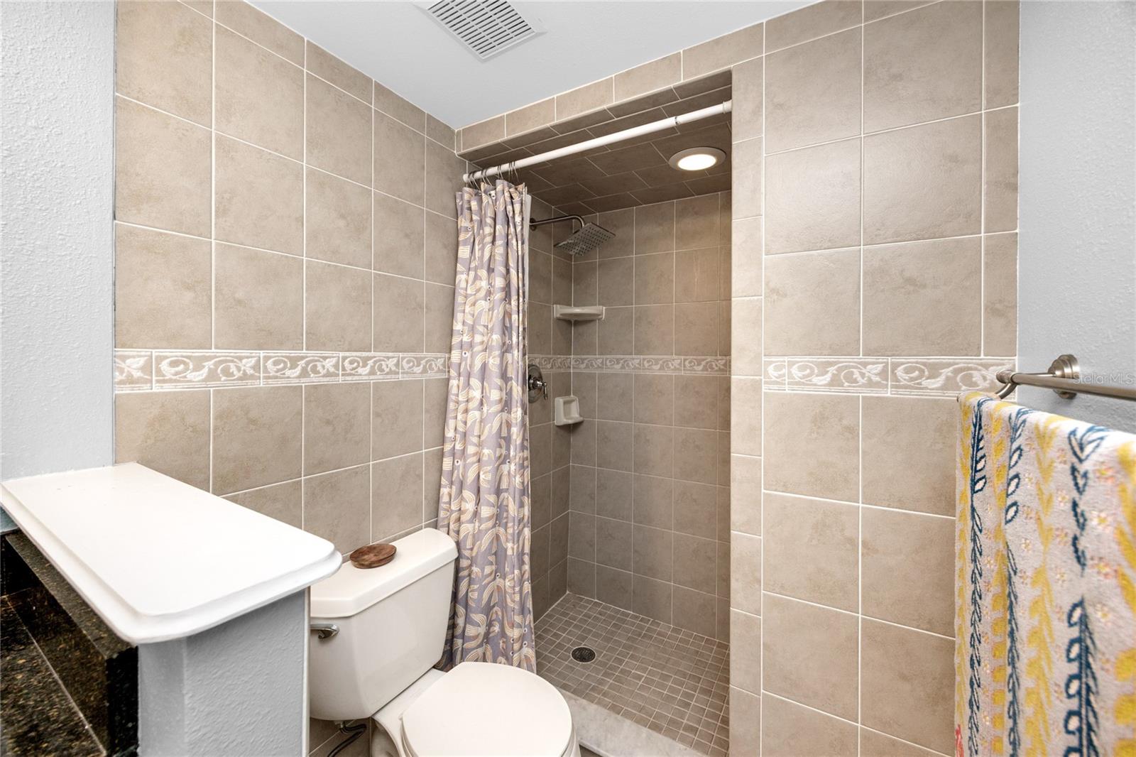 KEY CAPRI CONDO - Residential