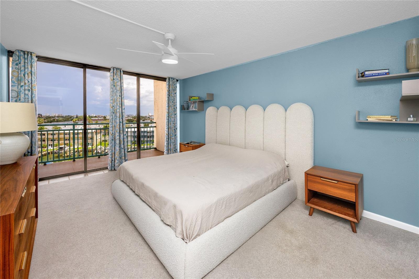 KEY CAPRI CONDO - Residential