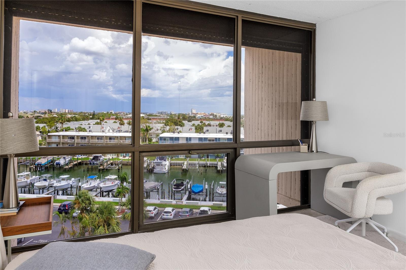 KEY CAPRI CONDO - Residential