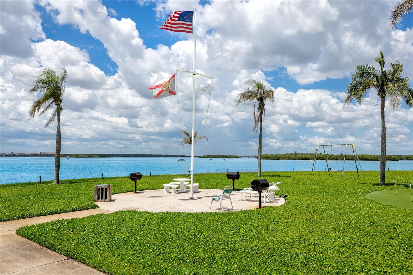 KEY CAPRI CONDO - Residential