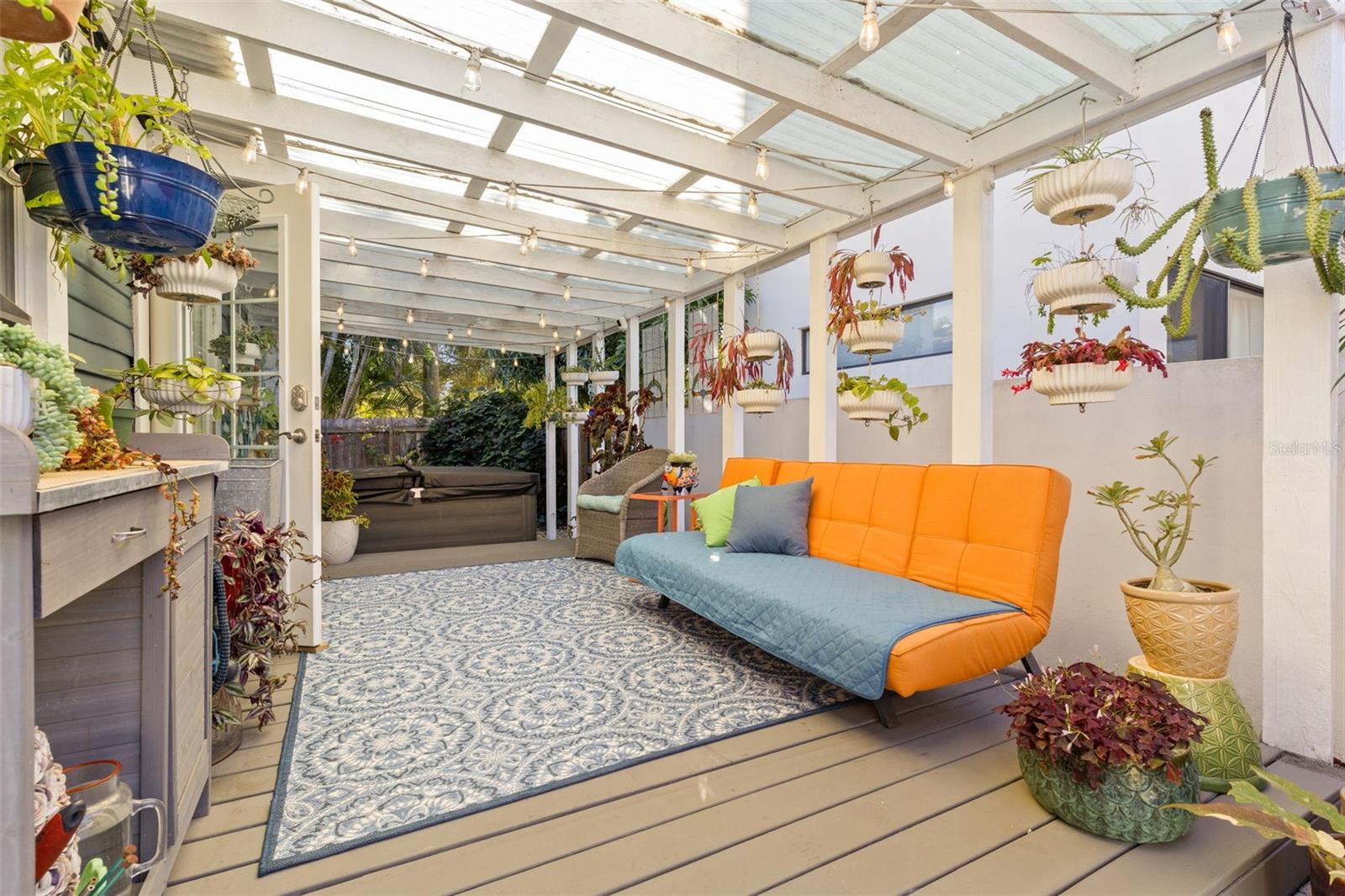 ST PETERSBURG INVESTMENT CO SUB - Residential