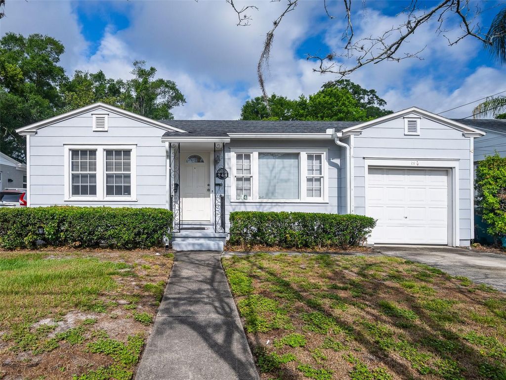 Photo of 944 N Shine Avenue, Orlando, FL 32803 (MLS # O6407523)