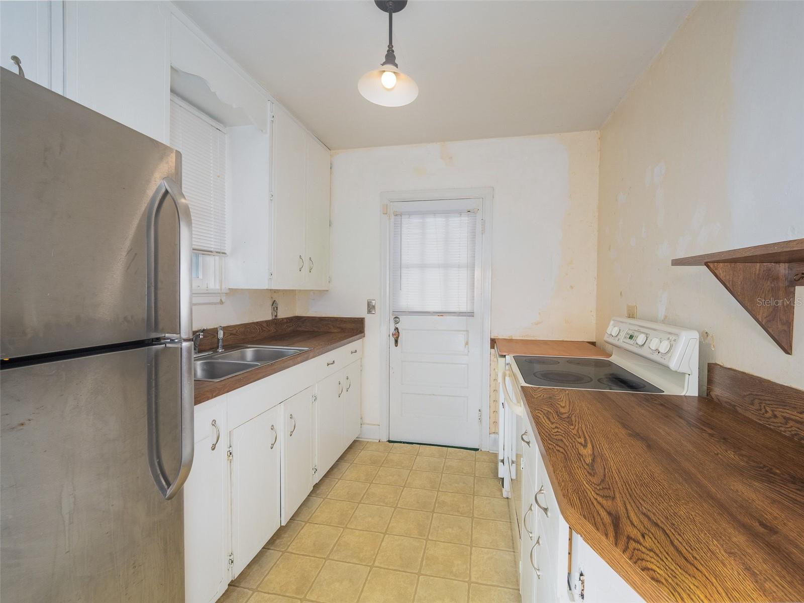HIGHLAND GROVE - Residential
