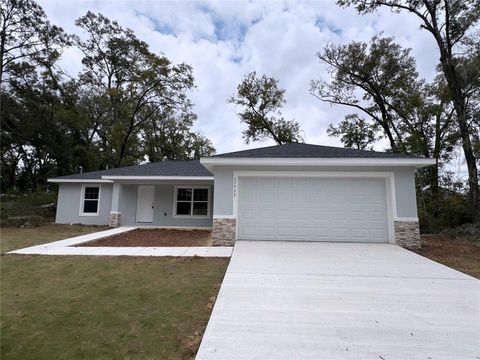 A home in DUNNELLON