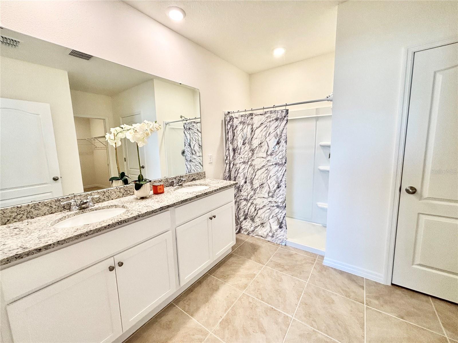 CASCADES PH 2 - Residential