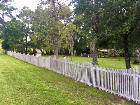 Tiny photo for 5990 NE 101st Ave, Bronson, FL 32621 (MLS # GC543077)