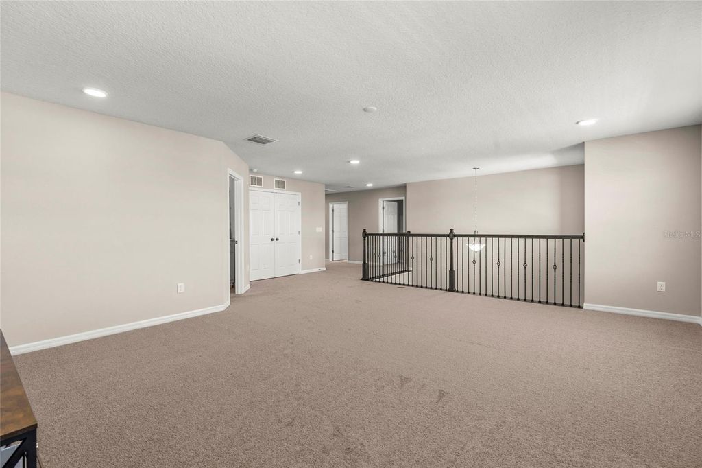 listing image 77